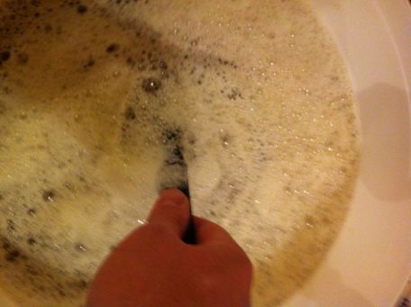 "Then stirr it properly and let it to cool down."