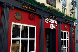 Sean's Bar.