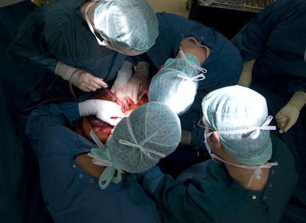 These old fashioned liver transplants will probably soon be a thing of the past. With a simple injection of healthy stem cells one can get a healthy new organ in the future.